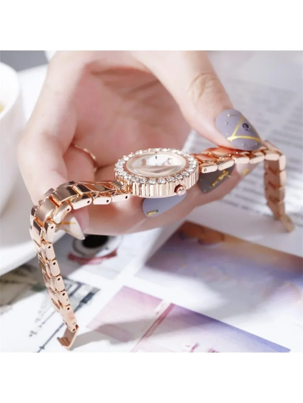 Women's Rose Gold Analog Quartz Classic Alloy Strap Crystal Bracelet Set Watch